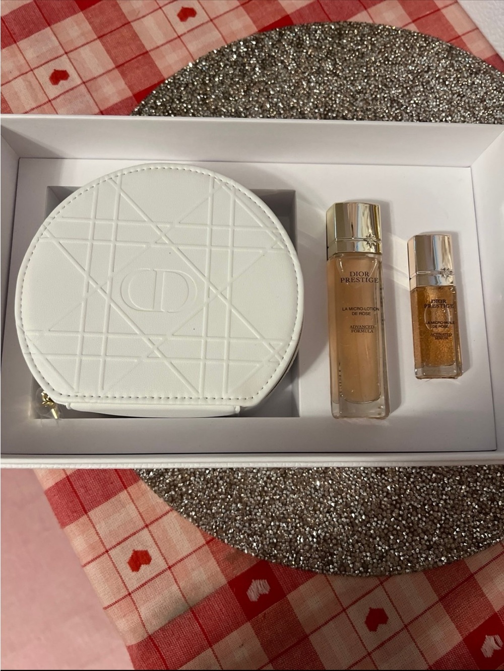 Dior Prestige White Round Cosmetic Pouch with 2 Prestige Products